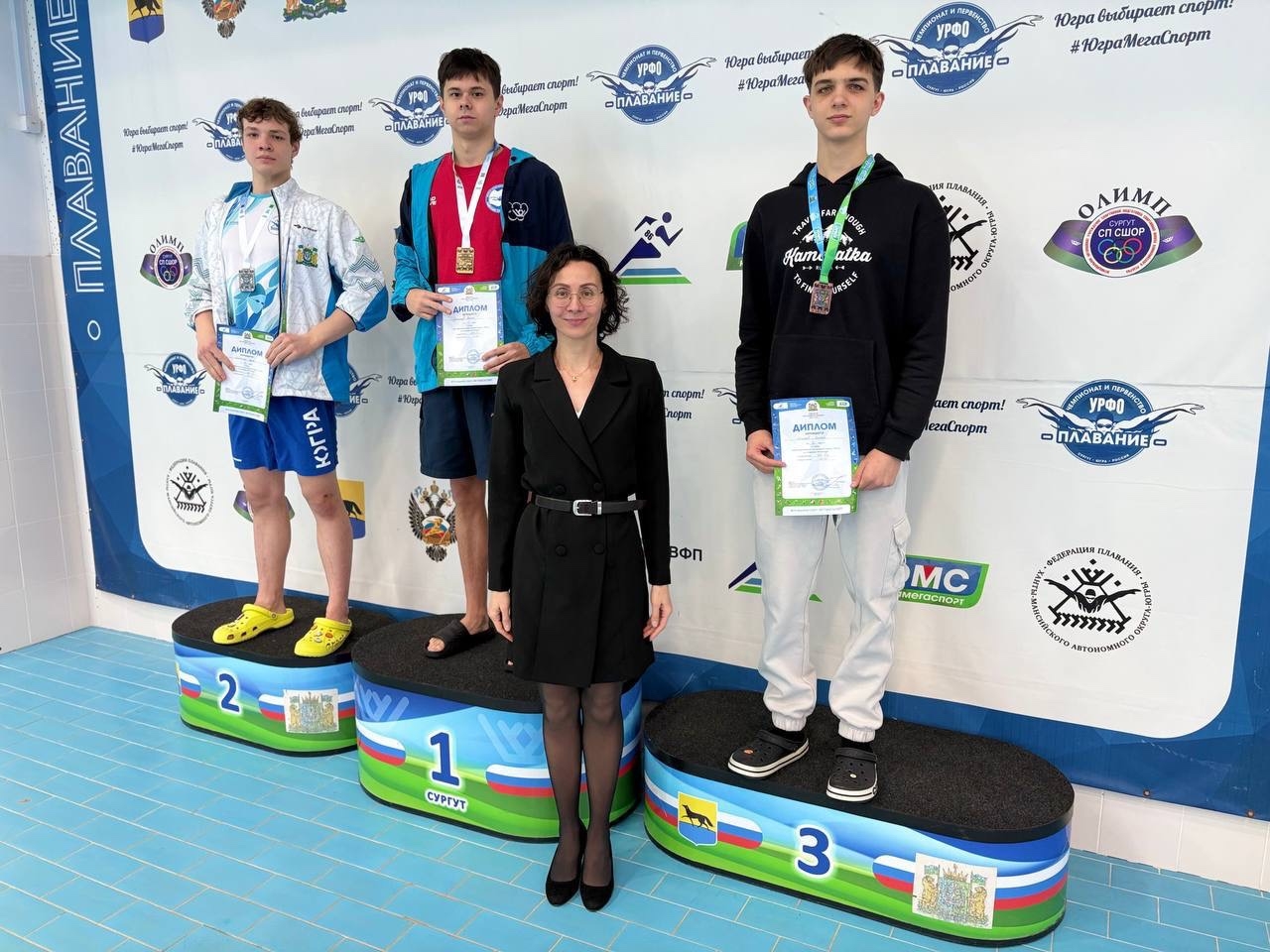 Делимся итогами первого дня соревнований по плаванию